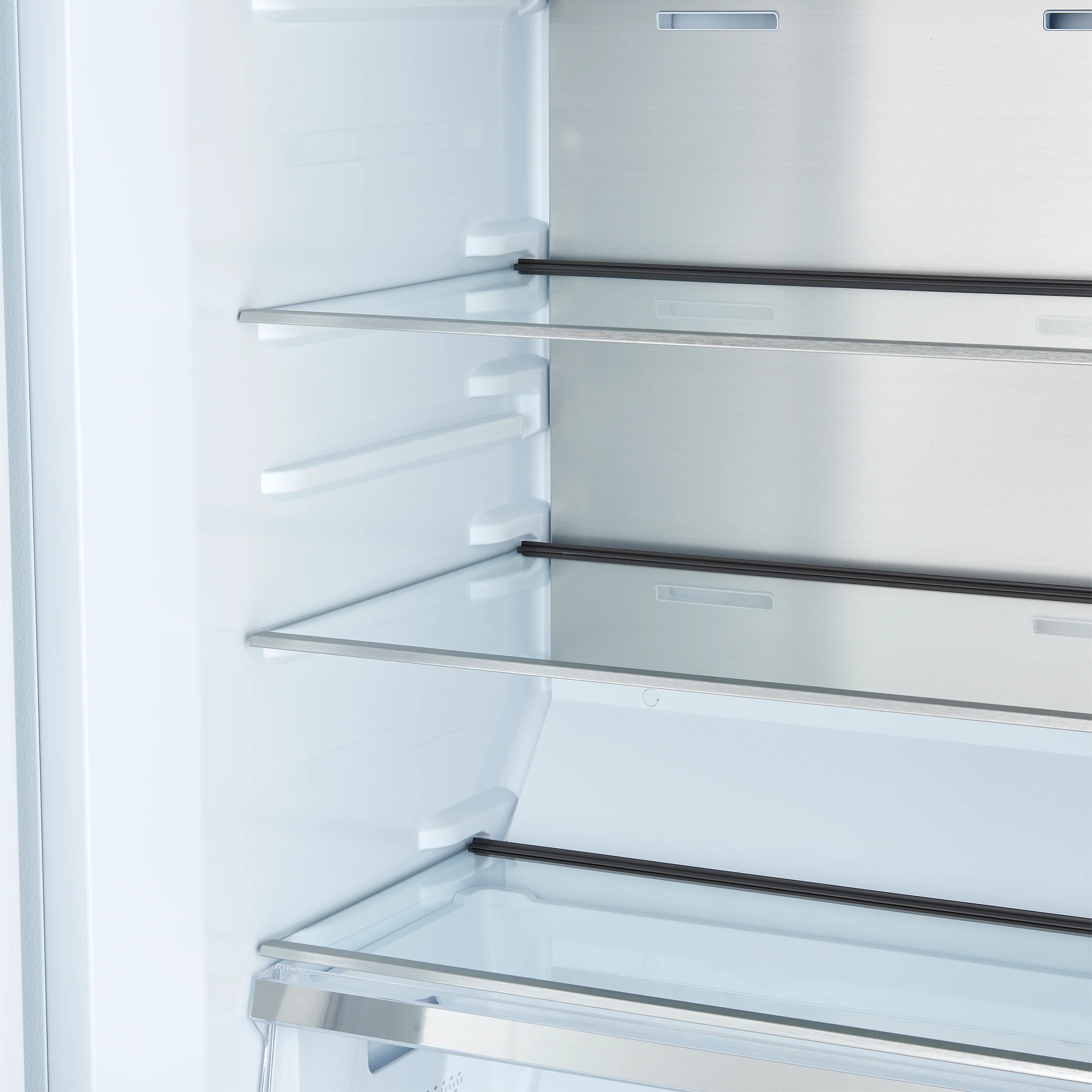 Forno Maderno 28" Built-In Convertible Refrigerator in White, 13.6 cu.ft. Left Swing with Decorative Grill - 32" Wide - Image 7