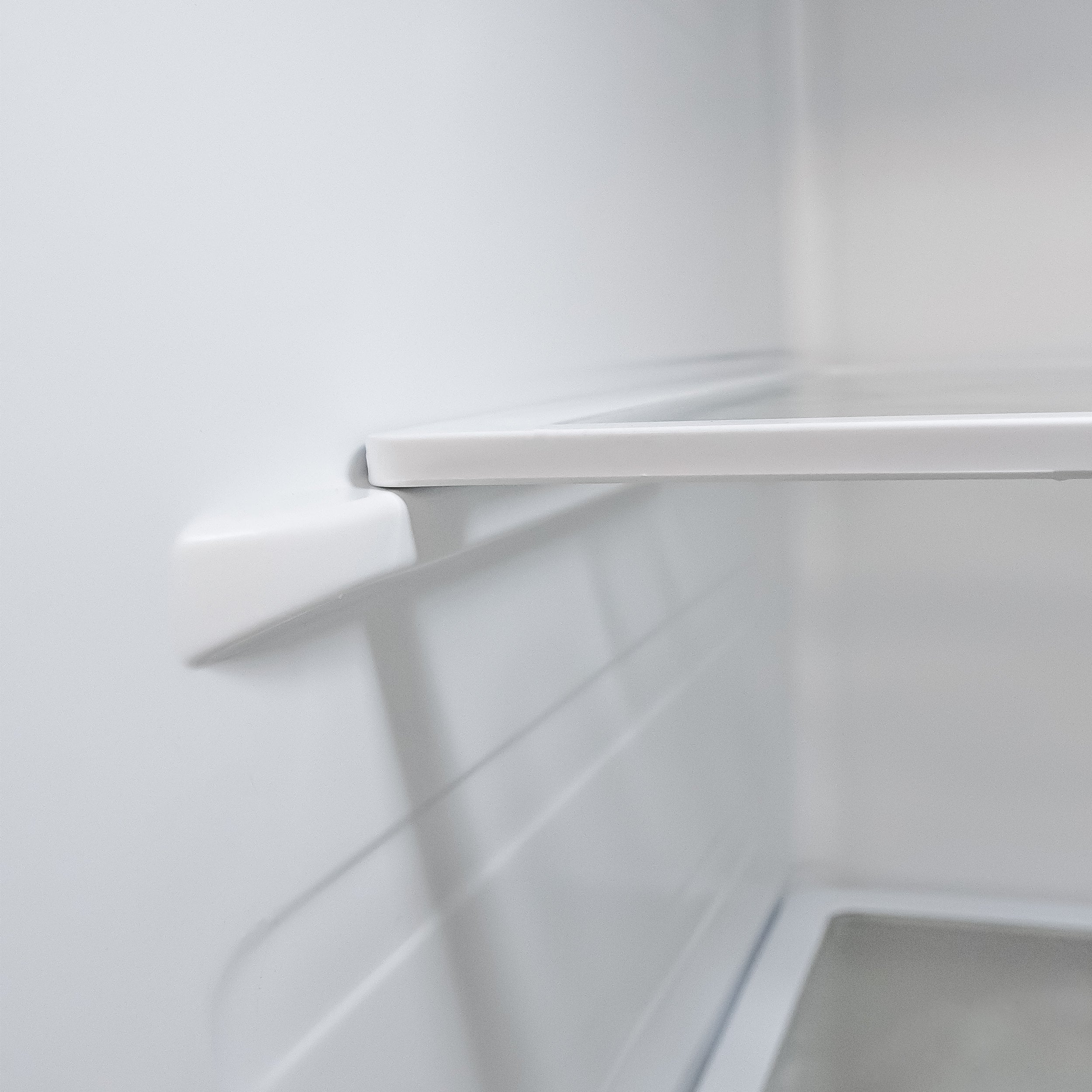 Forno Rizzuto 28-Inch Upright Convertible Freezer, Left Swing, ENERGY STAR Certified - Image 9